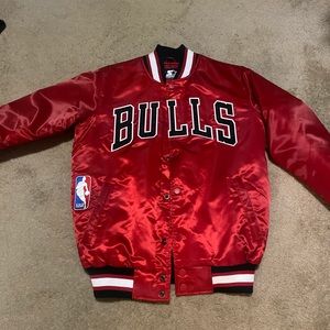 Mens Vintage Starter NBA Bulls Bomber Jacket. Size Medium